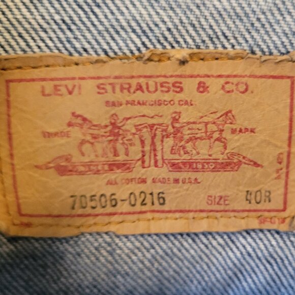 Vintage 80's Levi's Denim Trucker Jacket Red Tab Size 40R Made in USA 70506-0216 - Picture 2 of 16